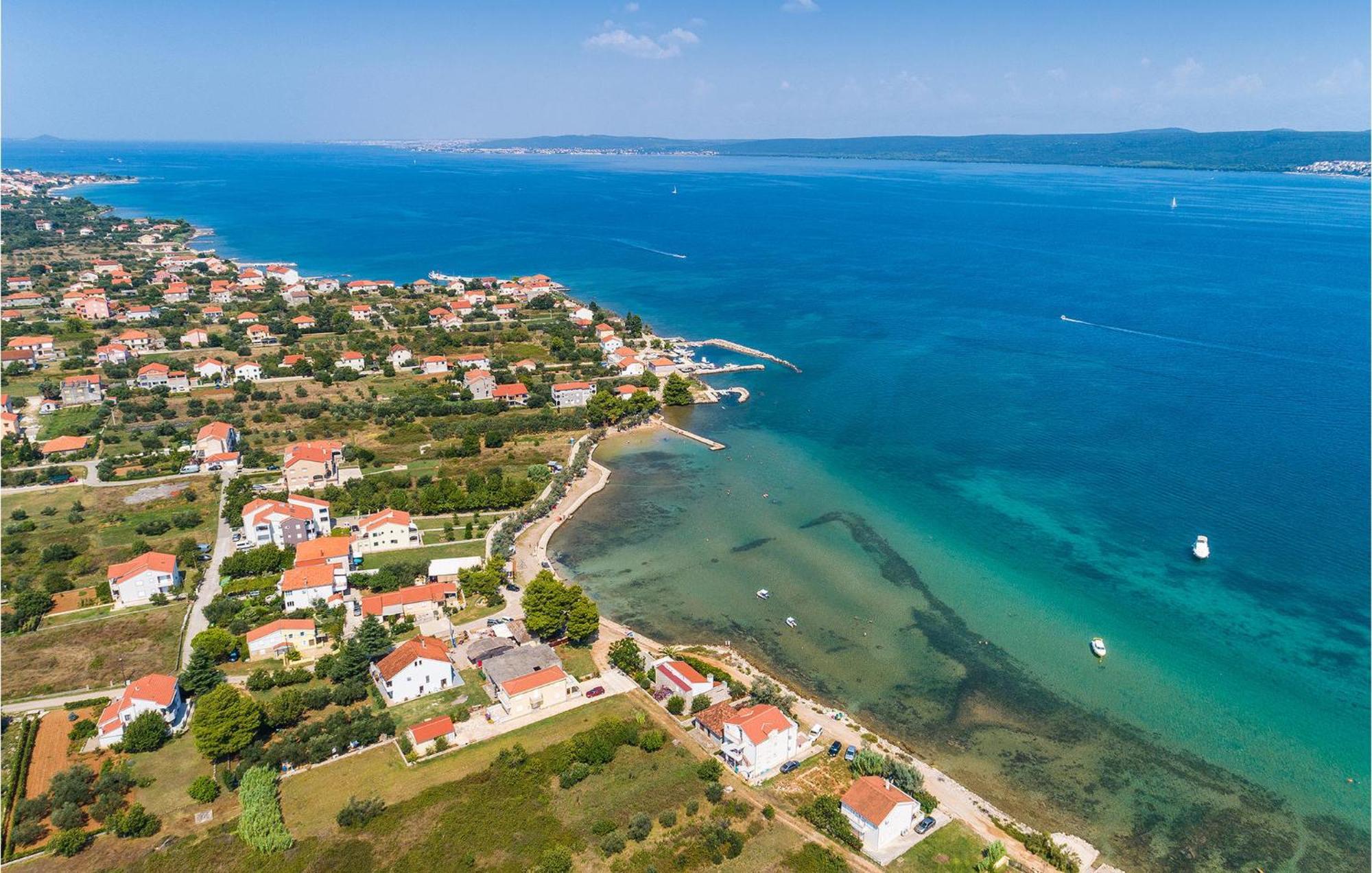 2 Bedroom Amazing Apartment In Nevidane Bagian luar foto